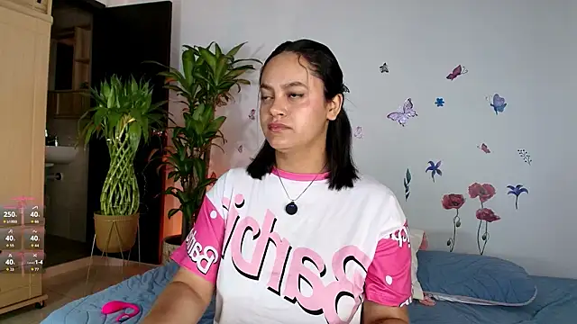 VICTORIABLACK xh online show from 4, 2, 2026