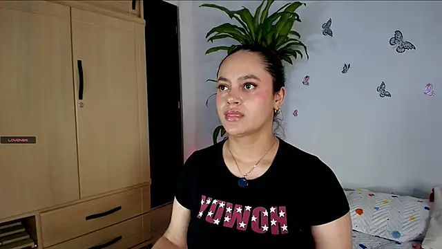 VICTORIABLACK xh online show from 14, 4, 2026