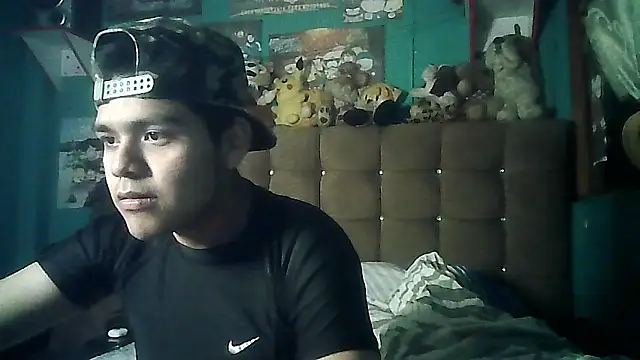 Snapshot of Valesh20 chatting on 28, 10, 2025 Valesh20 online show from 28, 10, 2025