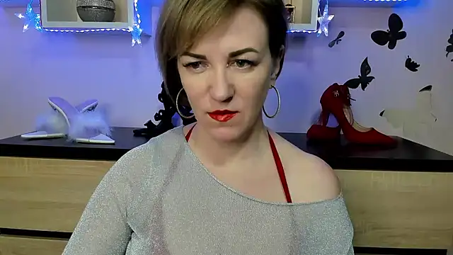 feliziaDesire online show from 4, 2, 2025