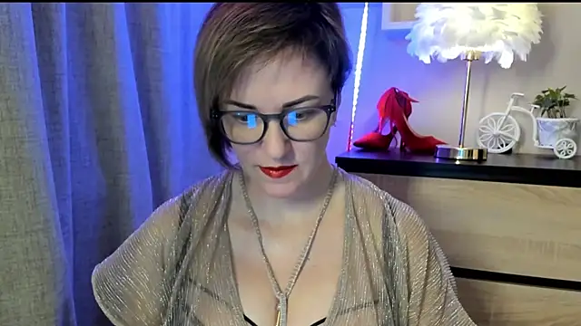 feliziaDesire online show from 5, 10, 2025