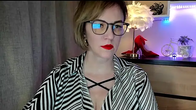 feliziaDesire online show from 12, 10, 2025