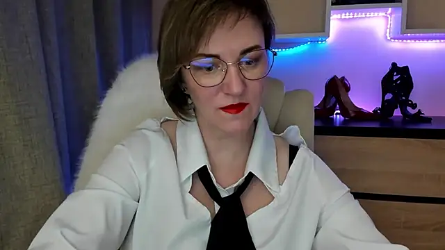 feliziaDesire online show from 2, 2, 2026