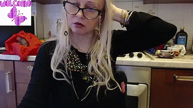 Snapshot of martachatte chatting on 11, 3, 2025 martachatte online show from 11, 3, 2025