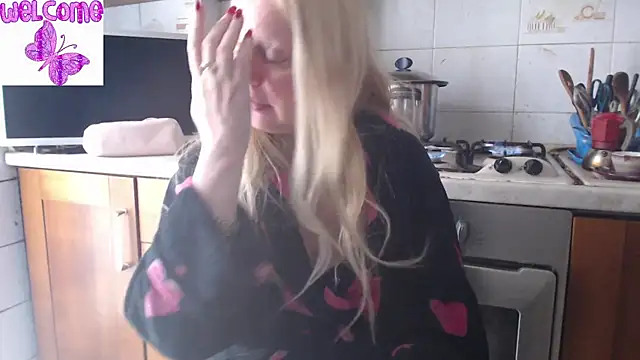 Snapshot of martachatte chatting on 14, 3, 2025 martachatte online show from 14, 3, 2025