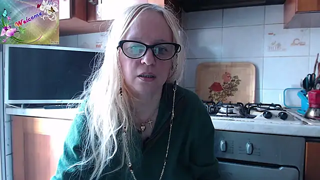 Snapshot of martachatte chatting on 24, 9, 2025 martachatte online show from 24, 9, 2025