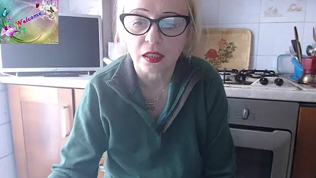 Snapshot of martachatte chatting on 28, 9, 2025 martachatte online show from 28, 9, 2025