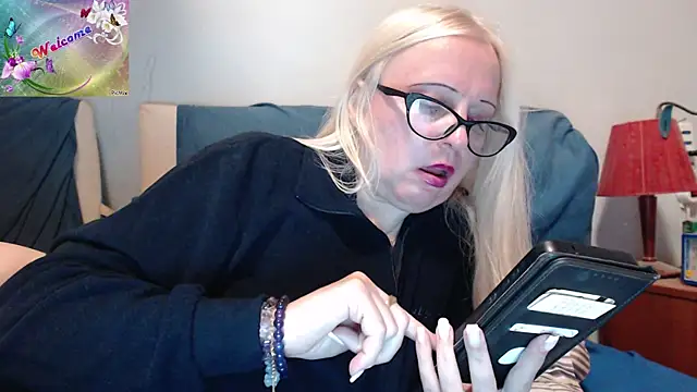 Snapshot of martachatte chatting on 21, 10, 2025 martachatte online show from 21, 10, 2025