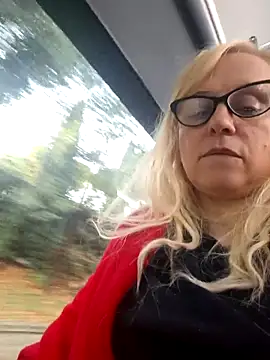 Snapshot of martachatte chatting on 18, 11, 2025 martachatte online show from 18, 11, 2025