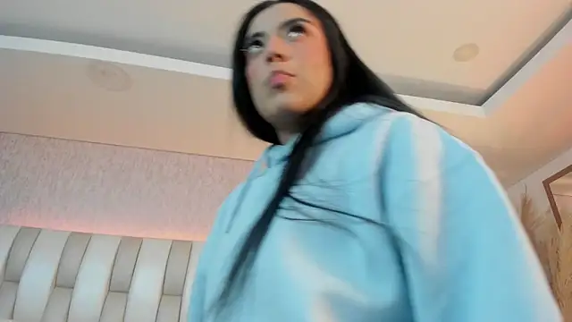 Rebeca jones online show from 16, 4, 2026