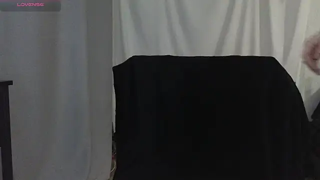 Mia G0ld online show from 11, 1, 2026