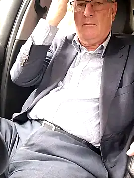 stiffandlubedxh online show from 13, 1, 2026