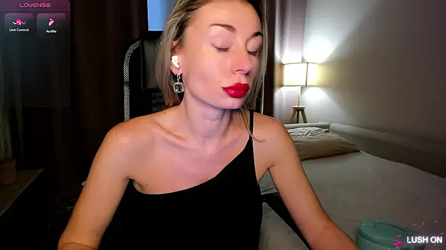 DannaEvan online show from 14, 2, 2026