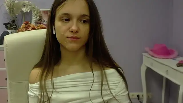 Snapshot of dirtyxEmily chatting on 8, 3, 2025 dirtyxEmily online show from 8, 3, 2025