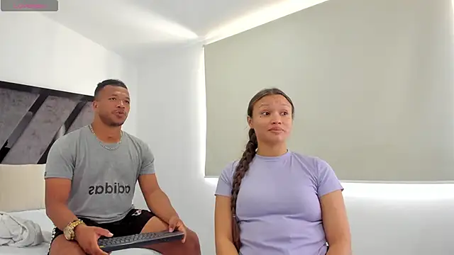 AnnieAndStefan online show from 27, 12, 2024