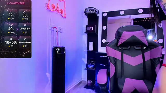 miss kitty online show from 14, 9, 2025