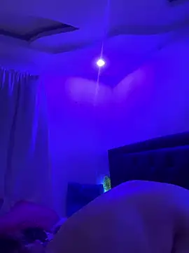 lonely shewolf online show from 27, 2, 2025