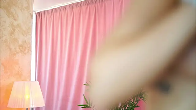 Snapshot of ArtTeasee chatting on 23, 1, 2025 ArtTeasee online show from 23, 1, 2025