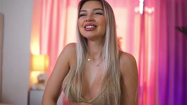 Snapshot of ArtTeasee chatting on 22, 2, 2025 ArtTeasee online show from 22, 2, 2025