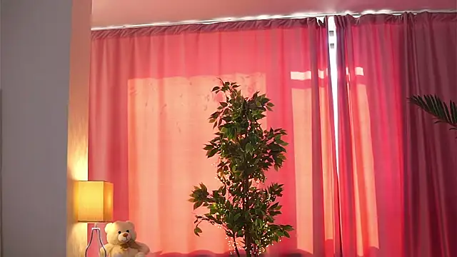 Snapshot of ArtTeasee chatting on 7, 3, 2025 ArtTeasee online show from 7, 3, 2025