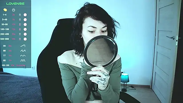 Snapshot of pale_skin chatting on 20, 12, 2024 pale skin online show from 20, 12, 2024