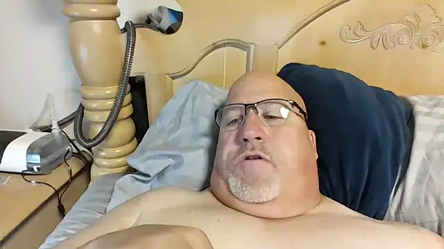 Bigbear0563 online show from 17, 4, 2026