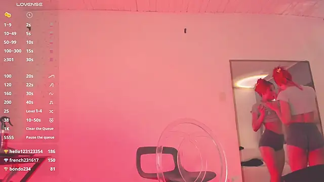 Emmily Savage online show from 6, 2, 2025