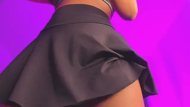 Emmily Savage online show from 9, 9, 2025