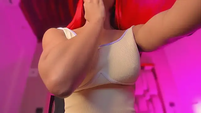 Emmily Savage online show from 18, 2, 2026