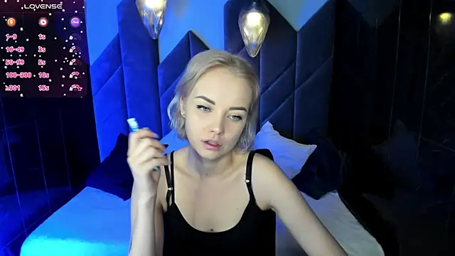 Snapshot of StephanieSweety chatting on 21, 2, 2025 StephanieSweety online show from 21, 2, 2025