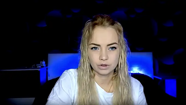 Snapshot of StephanieSweety chatting on 5, 11, 2025 StephanieSweety online show from 5, 11, 2025