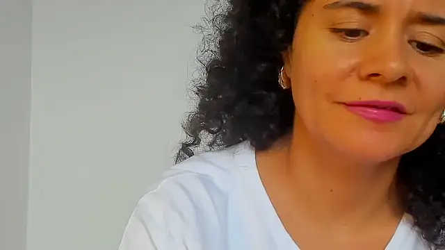 Sami Hotie1 online show from 18, 9, 2025