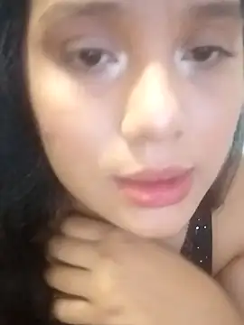 Snapshot of Lesliemilk5 chatting on 23, 11, 2025 Lesliemilk5 online show from 23, 11, 2025