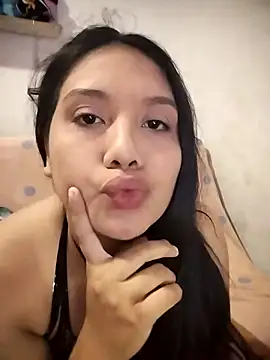 Snapshot of Lesliemilk5 chatting on 18, 12, 2025 Lesliemilk5 online show from 18, 12, 2025