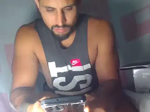 Snapshot of sebasx412 chatting on 8, 3, 2025 sebasx412 online show from 8, 3, 2025