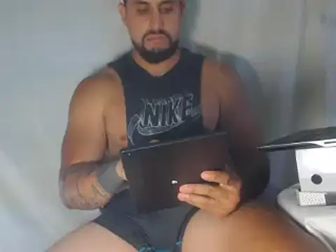 Snapshot of sebasx412 chatting on 13, 3, 2025 sebasx412 online show from 13, 3, 2025