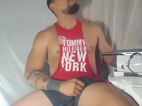 Snapshot of sebasx412 chatting on 19, 12, 2025 sebasx412 online show from 19, 12, 2025