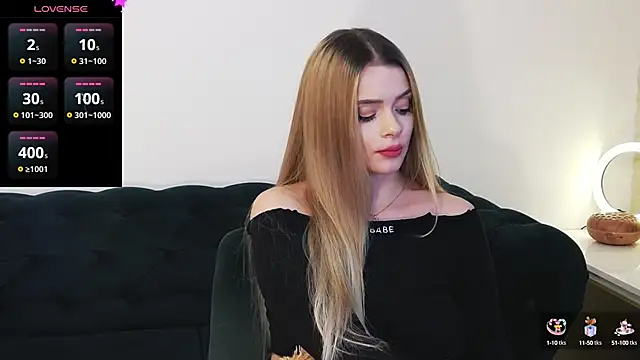 Snapshot of Kailynn_Moenn chatting on 15, 12, 2024 Kailynn Moenn online show from 15, 12, 2024