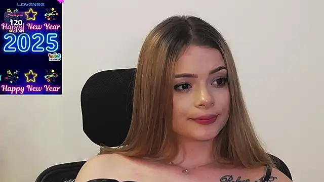 Snapshot of Kailynn_Moenn chatting on 2, 1, 2025 Kailynn Moenn online show from 2, 1, 2025