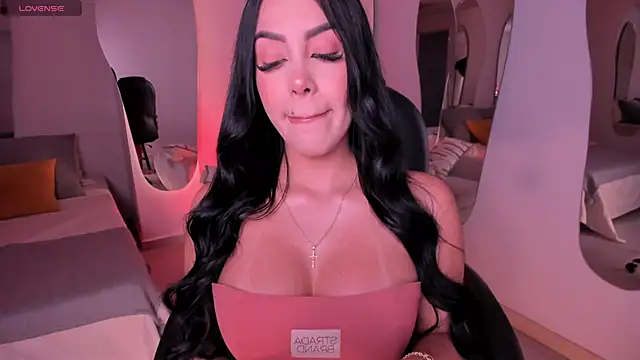 MileyCruz  online show from 12, 12, 2024