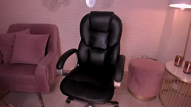 MileyCruz  online show from 2, 2, 2025