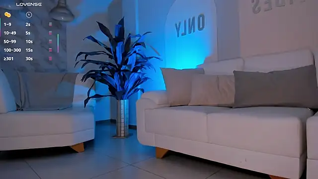 DannaCruz online show from 11, 3, 2025