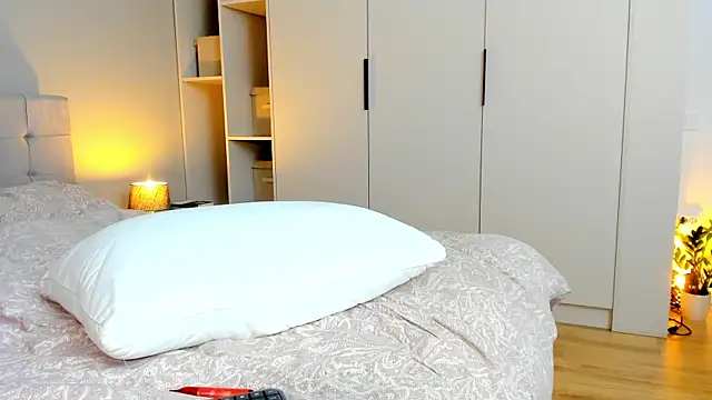 june desire online show from 9, 2, 2025