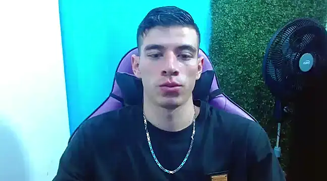 Snapshot of DEIBY_BABY chatting on 11, 12, 2024 DEIBY BABY online show from 11, 12, 2024