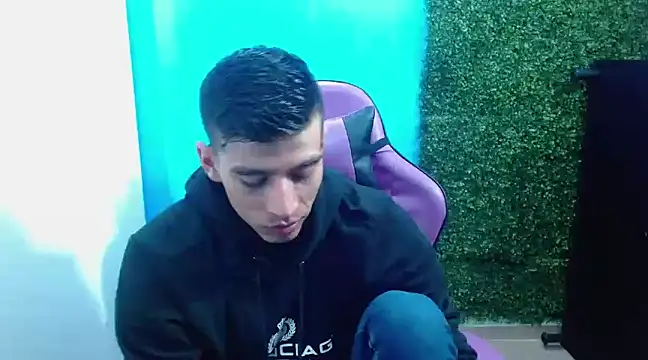 Snapshot of DEIBY_BABY chatting on 14, 12, 2024 DEIBY BABY online show from 14, 12, 2024