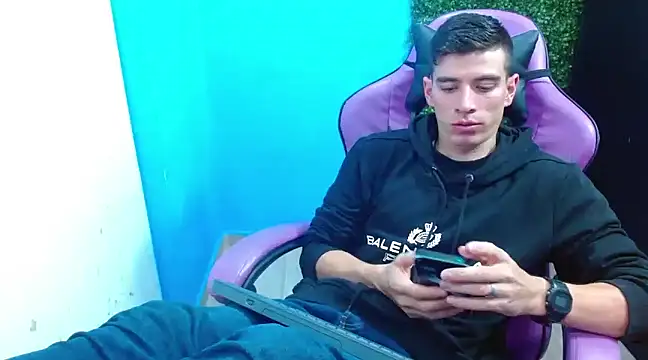 Snapshot of DEIBY_BABY chatting on 15, 12, 2024 DEIBY BABY online show from 15, 12, 2024