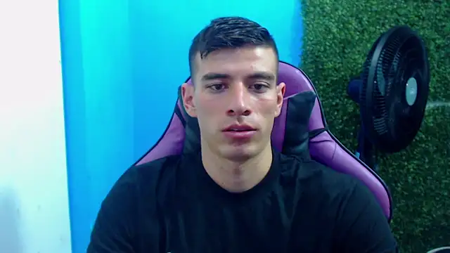 Snapshot of DEIBY_BABY chatting on 28, 12, 2024 DEIBY BABY online show from 28, 12, 2024