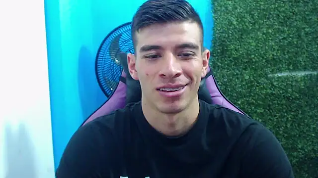 Snapshot of DEIBY_BABY chatting on 30, 12, 2024 DEIBY BABY online show from 30, 12, 2024