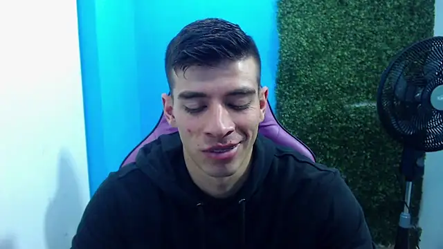 Snapshot of DEIBY_BABY chatting on 31, 12, 2024 DEIBY BABY online show from 31, 12, 2024