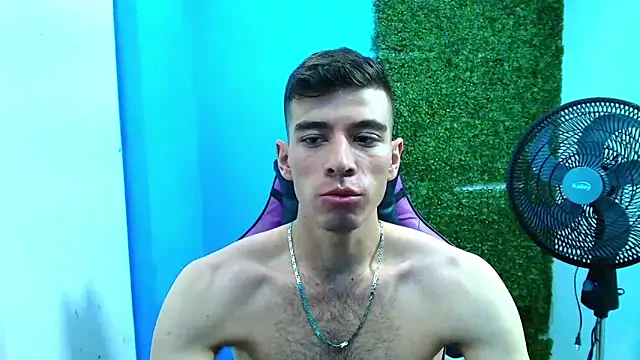 Snapshot of DEIBY_BABY chatting on 14, 1, 2025 DEIBY BABY online show from 14, 1, 2025